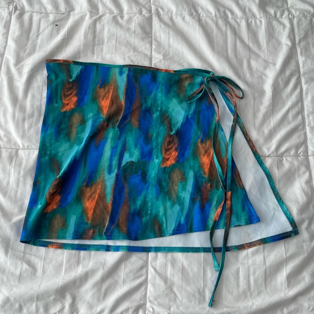 NWT Pretty Little Thing Blue and Green Beach Cover Up Sarong